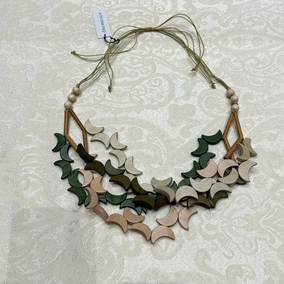 NWT decouture amore adjustable wooden necklace - Picture 2 of 8